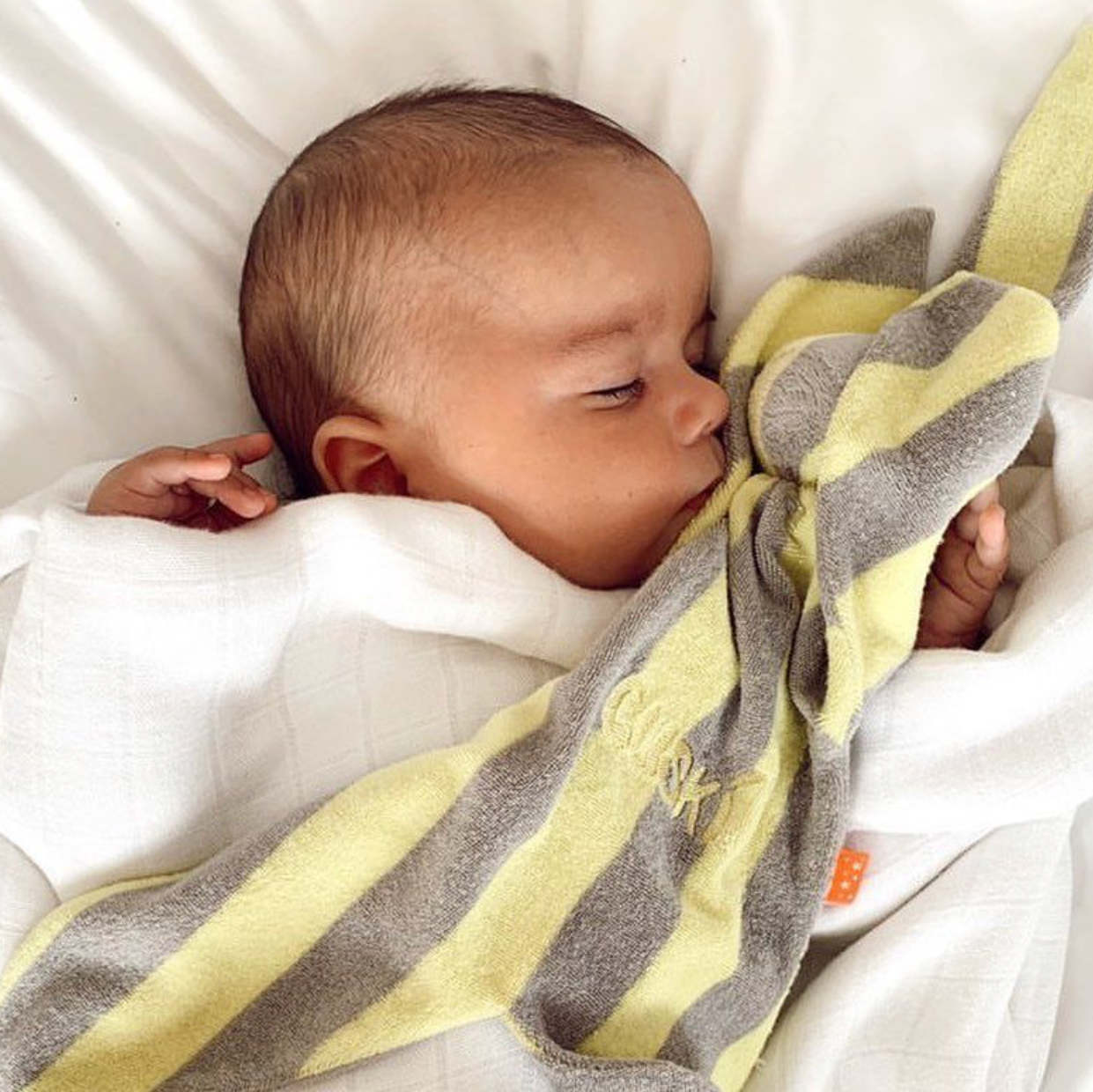 Cuski Baby Comforter Eddie - Main Image